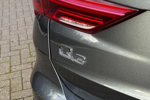 EO25YVU Audi Q3 S line 35 TFSI  150 PS 6-speed Thumbnail #29