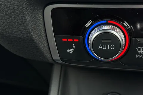 EO25YVU Audi Q3 S line 35 TFSI  150 PS 6-speed Thumbnail #52