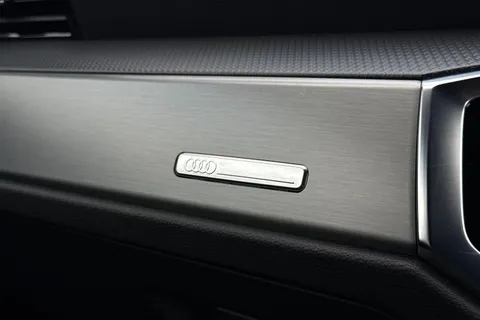 EO25YVU Audi Q3 S line 35 TFSI  150 PS 6-speed Thumbnail #53