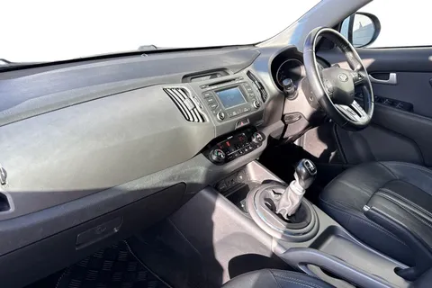 YA64ODT Kia Sportage 1.7 CRDi EcoDynamics 3 2WD Euro 5 (s/s) 5dr Thumbnail #15