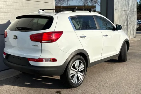 YA64ODT Kia Sportage 1.7 CRDi EcoDynamics 3 2WD Euro 5 (s/s) 5dr Thumbnail #32