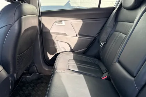 YA64ODT Kia Sportage 1.7 CRDi EcoDynamics 3 2WD Euro 5 (s/s) 5dr Thumbnail #38