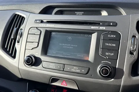 YA64ODT Kia Sportage 1.7 CRDi EcoDynamics 3 2WD Euro 5 (s/s) 5dr Thumbnail #47