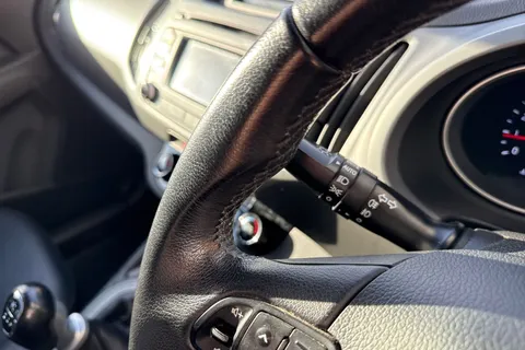 YA64ODT Kia Sportage 1.7 CRDi EcoDynamics 3 2WD Euro 5 (s/s) 5dr Thumbnail #51