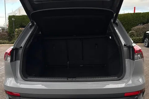 EJ24LVD Audi Q4 e-tron Q4  Sport 45 e-tron  210,00 kW Thumbnail #8