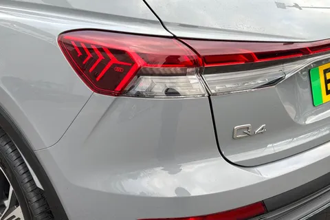 EJ24LVD Audi Q4 e-tron Q4  Sport 45 e-tron  210,00 kW Thumbnail #9