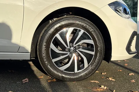 YJ23SBN Volkswagen Polo 1.0 Life 5dr | Automatic Lights | Wireless App-Connect Thumbnail #10