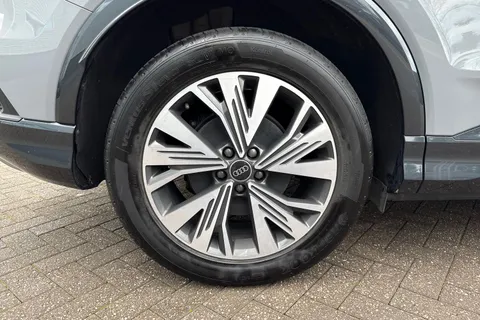 EJ24LVD Audi Q4 e-tron Q4  Sport 45 e-tron  210,00 kW Thumbnail #12