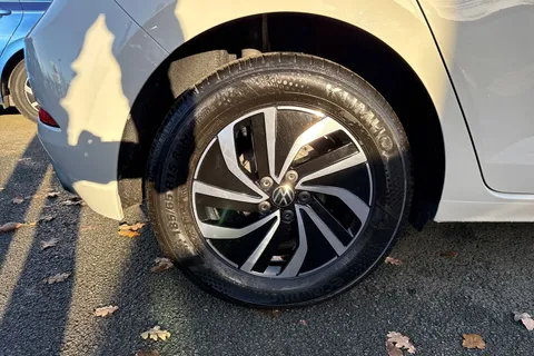 YJ23SBN Volkswagen Polo 1.0 Life 5dr | Automatic Lights | Wireless App-Connect Thumbnail #11