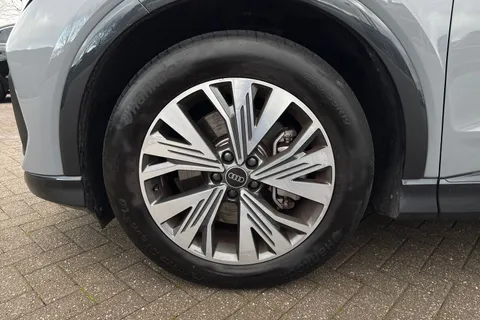 EJ24LVD Audi Q4 e-tron Q4  Sport 45 e-tron  210,00 kW Thumbnail #14