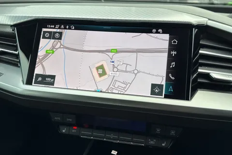 EJ24LVD Audi Q4 e-tron Q4  Sport 45 e-tron  210,00 kW Thumbnail #18