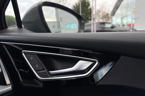 EJ24LVD Audi Q4 e-tron Q4  Sport 45 e-tron  210,00 kW Thumbnail #22