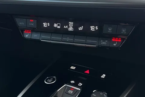 EJ24LVD Audi Q4 e-tron Q4  Sport 45 e-tron  210,00 kW Thumbnail #23