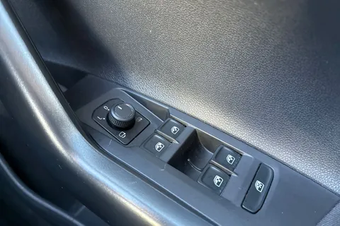 YJ23SBN Volkswagen Polo 1.0 Life 5dr | Automatic Lights | Wireless App-Connect Thumbnail #25