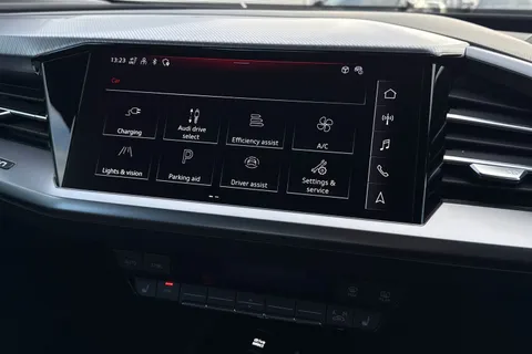 EJ24LVD Audi Q4 e-tron Q4  Sport 45 e-tron  210,00 kW Thumbnail #28