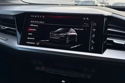 EJ24LVD Audi Q4 e-tron Q4  Sport 45 e-tron  210,00 kW Thumbnail #30