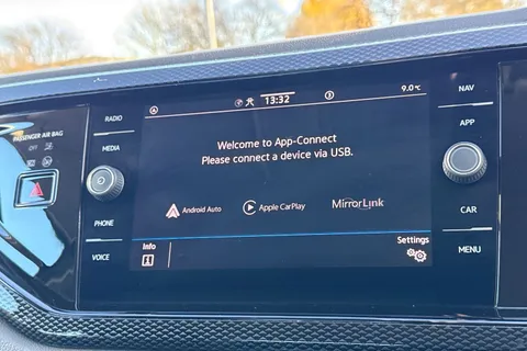 YJ23SBN Volkswagen Polo 1.0 Life 5dr | Automatic Lights | Wireless App-Connect Thumbnail #31