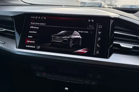 EJ24LVD Audi Q4 e-tron Q4  Sport 45 e-tron  210,00 kW Thumbnail #33