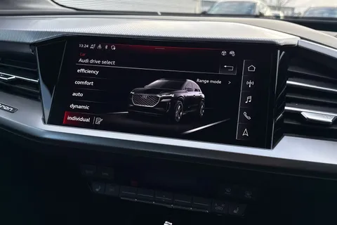 EJ24LVD Audi Q4 e-tron Q4  Sport 45 e-tron  210,00 kW Thumbnail #34