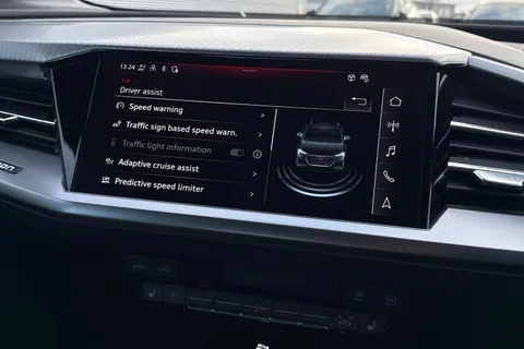 EJ24LVD Audi Q4 e-tron Q4  Sport 45 e-tron  210,00 kW Thumbnail #36