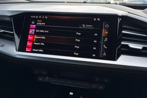 EJ24LVD Audi Q4 e-tron Q4  Sport 45 e-tron  210,00 kW Thumbnail #39