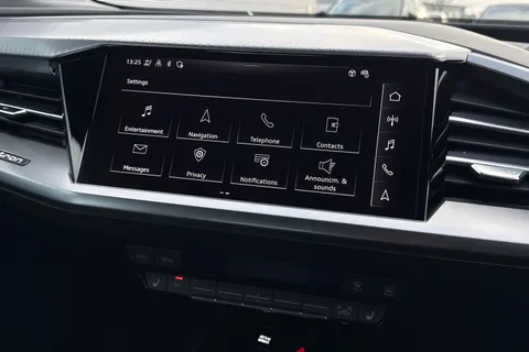 EJ24LVD Audi Q4 e-tron Q4  Sport 45 e-tron  210,00 kW Thumbnail #42