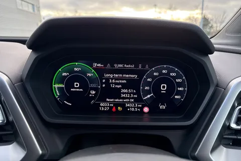 EJ24LVD Audi Q4 e-tron Q4  Sport 45 e-tron  210,00 kW Thumbnail #44