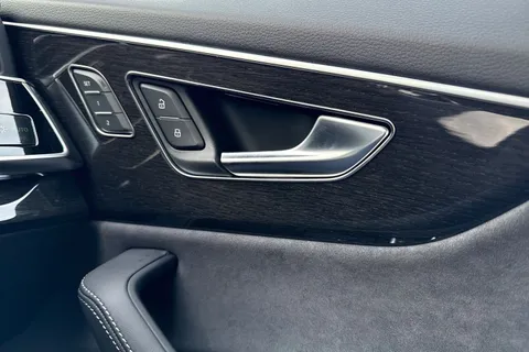  Audi SQ8 4.0 TFSI V8 Black Edition Tiptronic quattro Euro 6 (s/s) 5dr Thumbnail #21