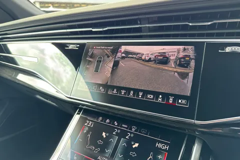  Audi SQ8 4.0 TFSI V8 Black Edition Tiptronic quattro Euro 6 (s/s) 5dr Thumbnail #28