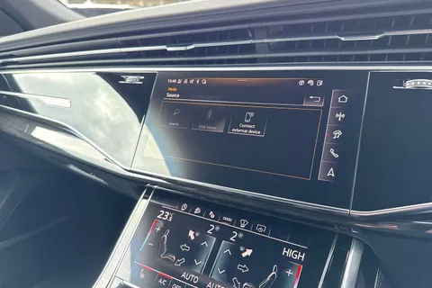  Audi SQ8 4.0 TFSI V8 Black Edition Tiptronic quattro Euro 6 (s/s) 5dr Thumbnail #35