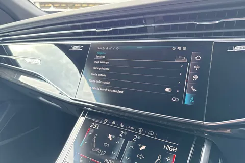  Audi SQ8 4.0 TFSI V8 Black Edition Tiptronic quattro Euro 6 (s/s) 5dr Thumbnail #38