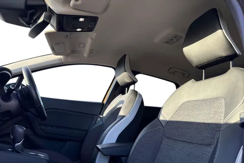 YB70SKZ Renault Captur 1.3 TCe S Edition EDC Euro 6 (s/s) 5dr Thumbnail #17