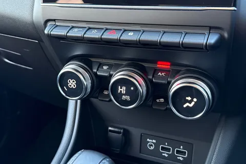 YB70SKZ Renault Captur 1.3 TCe S Edition EDC Euro 6 (s/s) 5dr Thumbnail #23