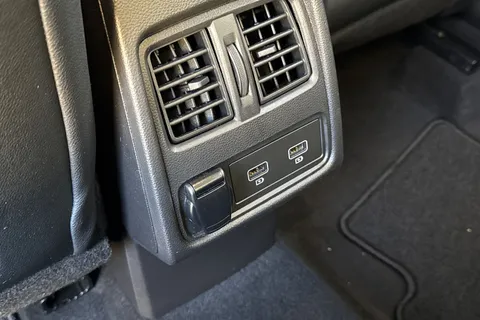 YB70SKZ Renault Captur 1.3 TCe S Edition EDC Euro 6 (s/s) 5dr Thumbnail #35