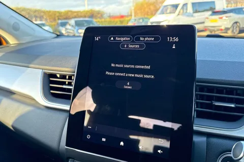 YB70SKZ Renault Captur 1.3 TCe S Edition EDC Euro 6 (s/s) 5dr Thumbnail #47