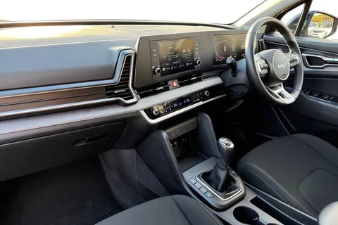 BG24UFM Kia Sportage 1.6 T-GDi 2 Euro 6 (s/s) 5dr Thumbnail #16