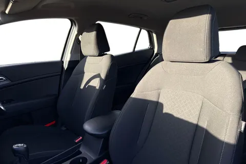 BG24UFM Kia Sportage 1.6 T-GDi 2 Euro 6 (s/s) 5dr Thumbnail #17