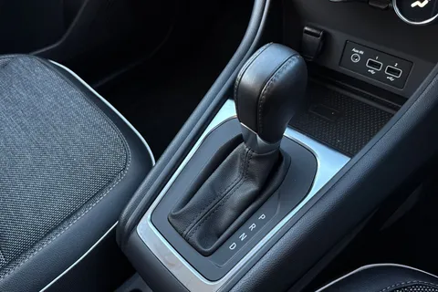 YB70SKZ Renault Captur 1.3 TCe S Edition EDC Euro 6 (s/s) 5dr Thumbnail #56