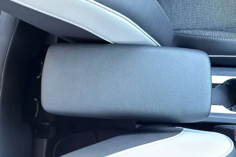 YB70SKZ Renault Captur 1.3 TCe S Edition EDC Euro 6 (s/s) 5dr Thumbnail #59