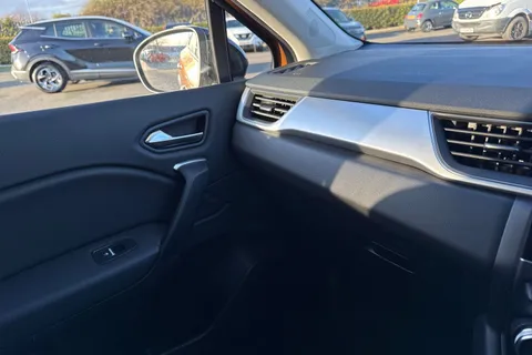 YB70SKZ Renault Captur 1.3 TCe S Edition EDC Euro 6 (s/s) 5dr Thumbnail #62