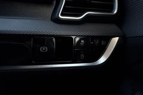 BG24UFM Kia Sportage 1.6 T-GDi 2 Euro 6 (s/s) 5dr Thumbnail #44