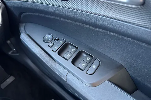 BG24UFM Kia Sportage 1.6 T-GDi 2 Euro 6 (s/s) 5dr Thumbnail #45