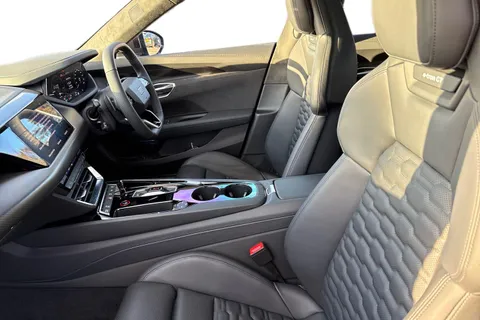 15 of 61 for Audi e-tron GT 105kWh Vorsprung Auto quattro 4dr