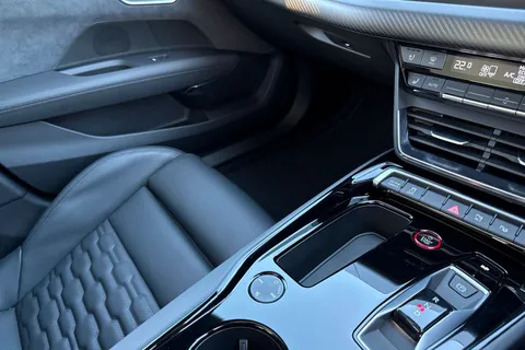 19 of 61 for Audi e-tron GT 105kWh Vorsprung Auto quattro 4dr