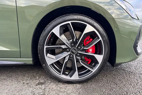 Audi S3 2.0 TFSI Black Edition Sportback S Tronic quattro Euro 6 (s/s) 5dr Thumbnail #10