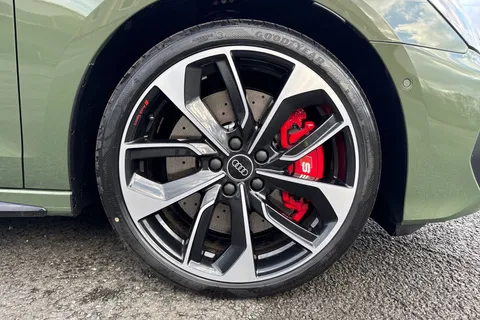 Audi S3 2.0 TFSI Black Edition Sportback S Tronic quattro Euro 6 (s/s) 5dr Thumbnail #11