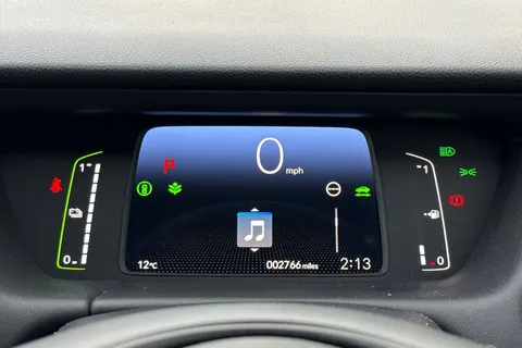 MV25DXJ Honda Jazz 1.5 i-MMD Hybrid Crosstar Advance 5dr eCVT Thumbnail #19