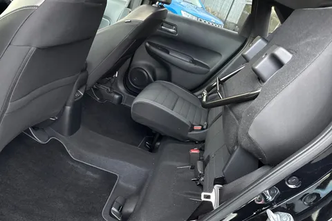 MV25DXJ Honda Jazz 1.5 i-MMD Hybrid Crosstar Advance 5dr eCVT Thumbnail #33