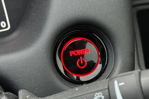 MV25DXJ Honda Jazz 1.5 i-MMD Hybrid Crosstar Advance 5dr eCVT Thumbnail #38