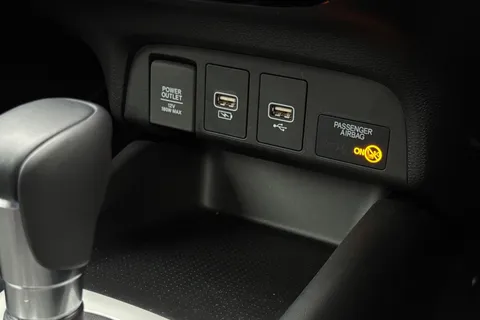 MV25DXJ Honda Jazz 1.5 i-MMD Hybrid Crosstar Advance 5dr eCVT Thumbnail #39